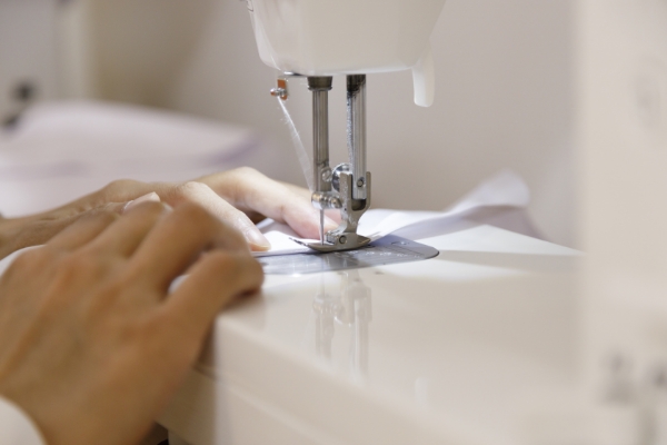 JOT ワークラボ神戸でのミシン・縫製作業の様子その1